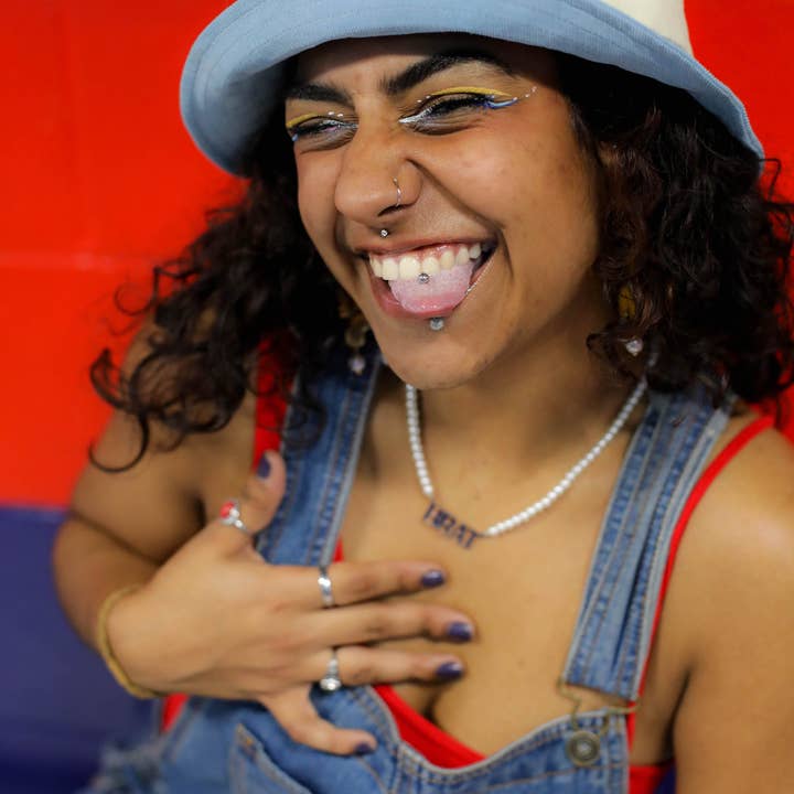 The Peach Fuzz - Wholesale Bucket Hat - Women's - Please Be Nice To Me Color Block Bucket Hat1