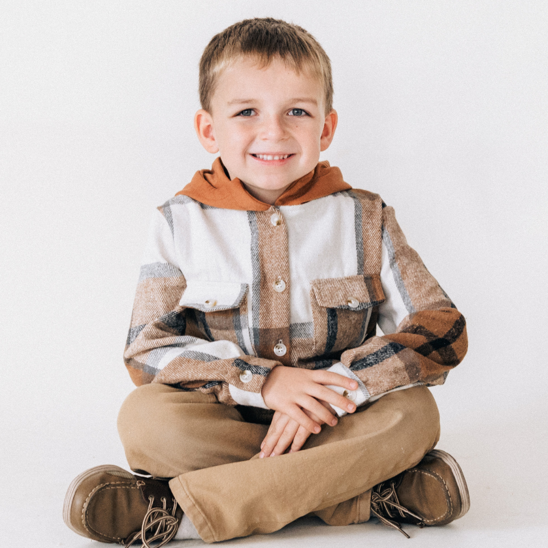 HAHA MAMA Clothing - Wholesale Jas - Kinderen - Capuchonjasje van bruin en grijs flanel voor kinderen1