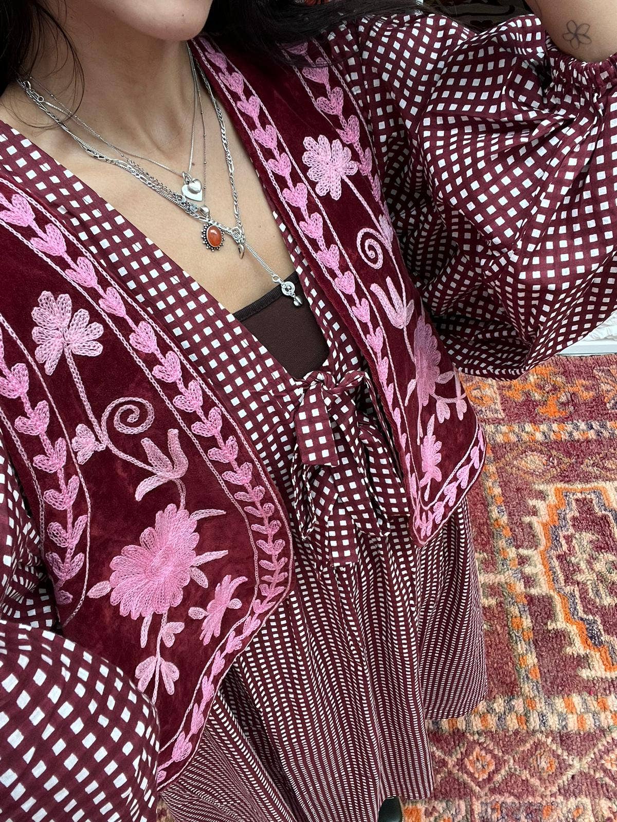 ToutVintage - Wholesale Outerwear Vest - Women's - Suzani velvet Gilet red pink6