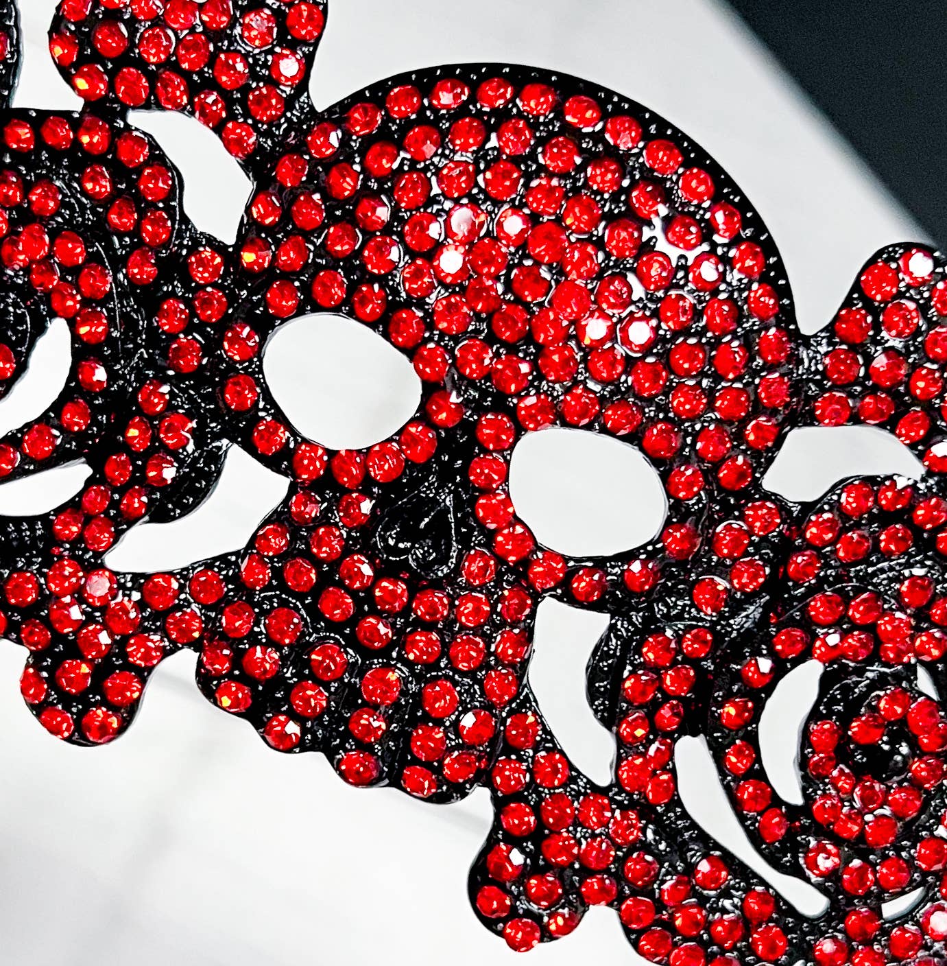 Happy Dream Gifts - Vente Chapeaux/couronnes de fête - Couronne noire, Couronne de crâne rouge, Couronne de la Reine maléfique, Couronne de sorcière6