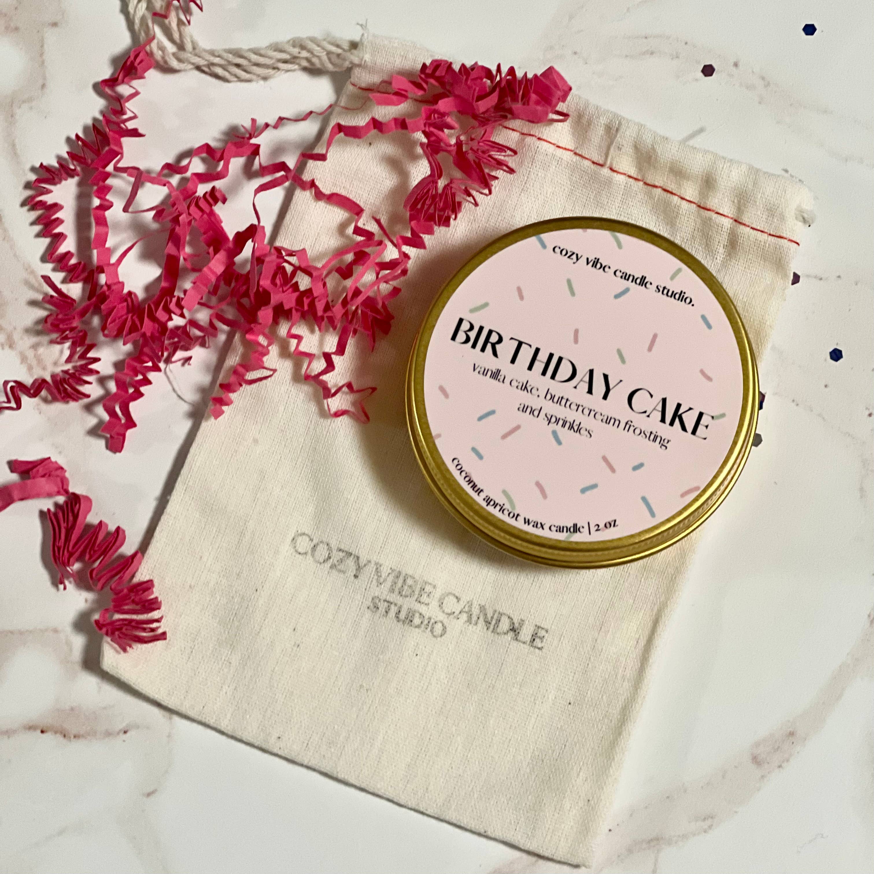 Cozyvibecandlestudio - Vente Bougies de voyage - Bougie miniature d'anniversaire en boîte dorée 57 g1