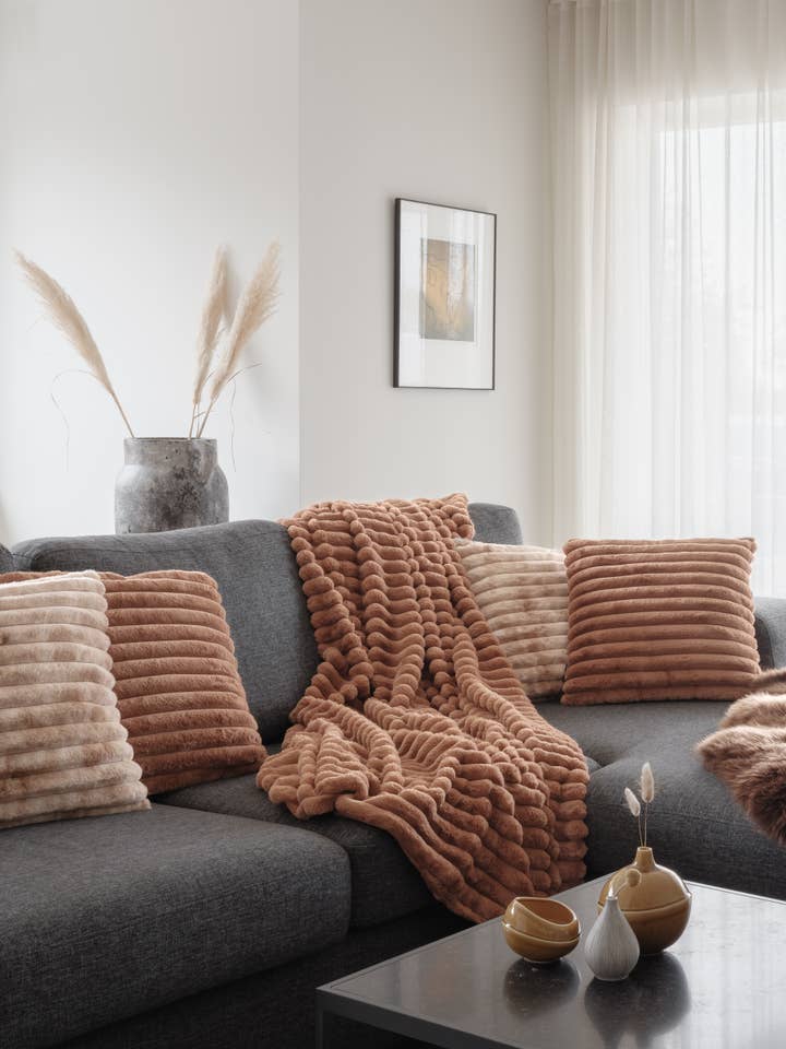 Pasen - Gestreepte Deken - Cognac voor wholesale door Skinnwille Home