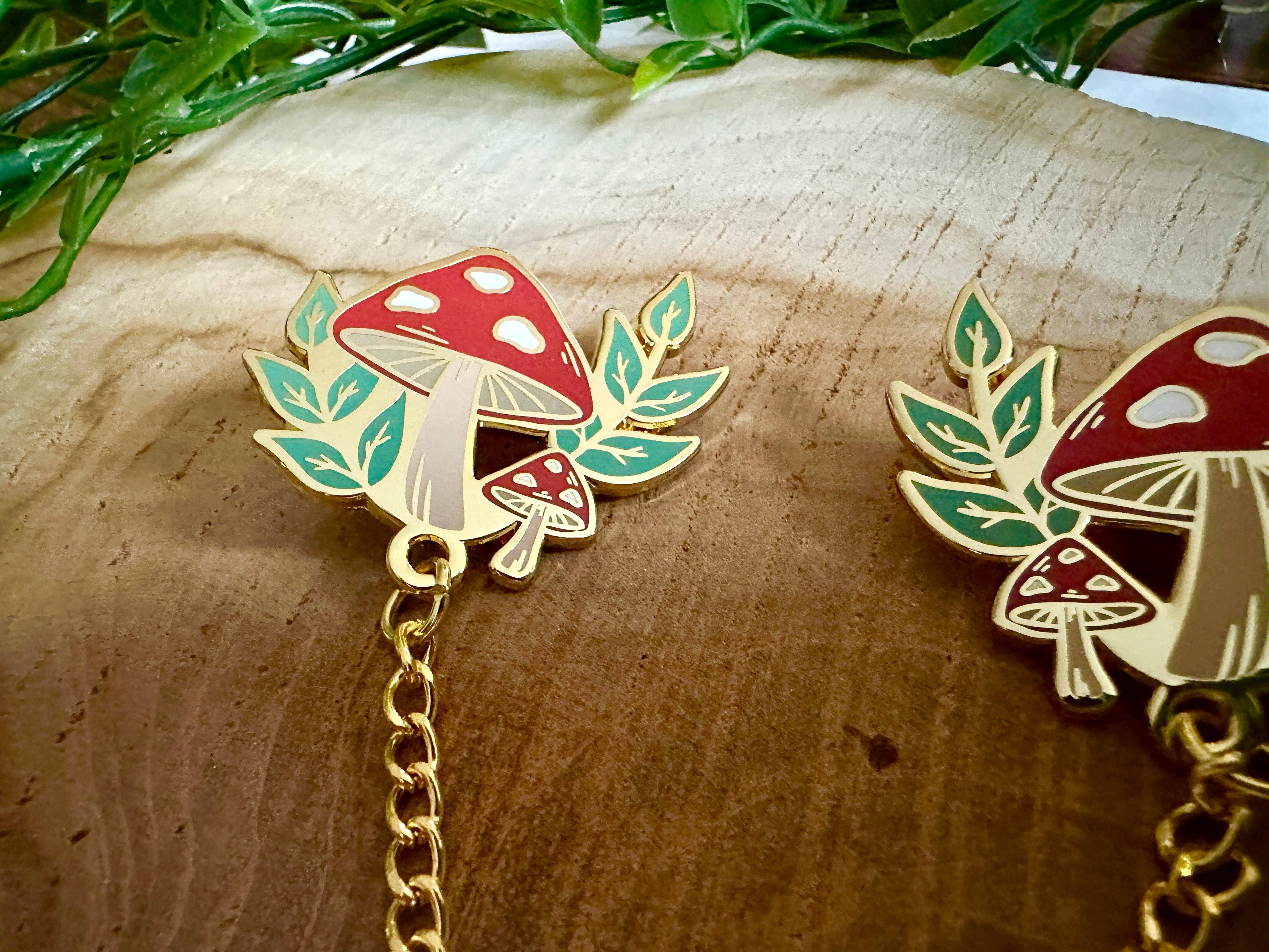 Magic&Books - Wholesale Choker/Collar - Mushrooms Enamel Collar Pin3