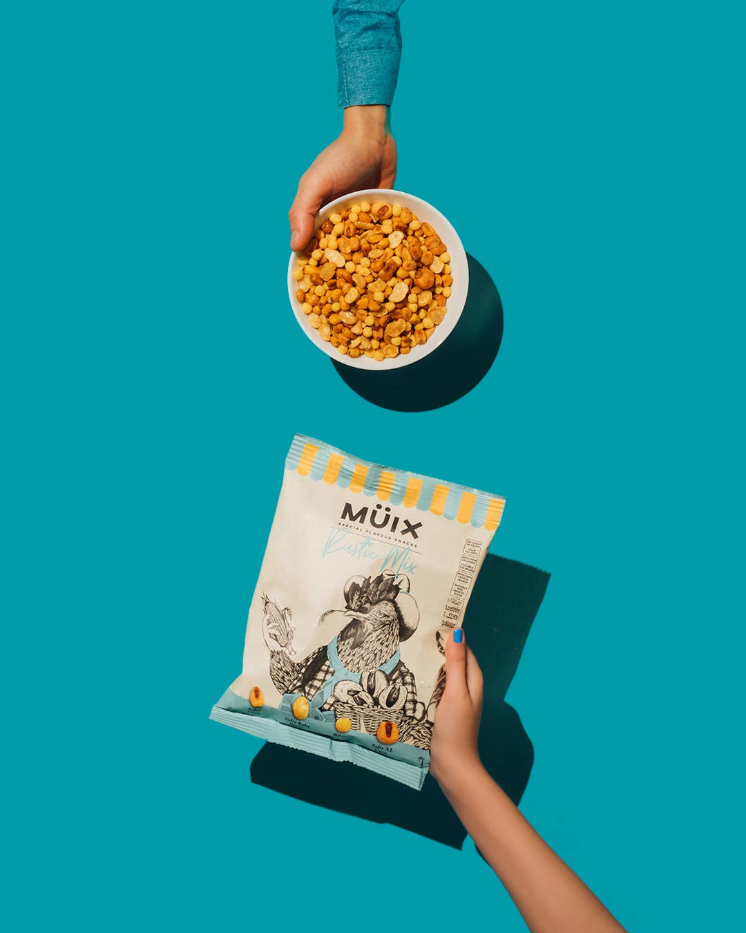 Müix Snacks - Wholesale Nuts - Rustic Corn & Nuts Mix 6.3oz3