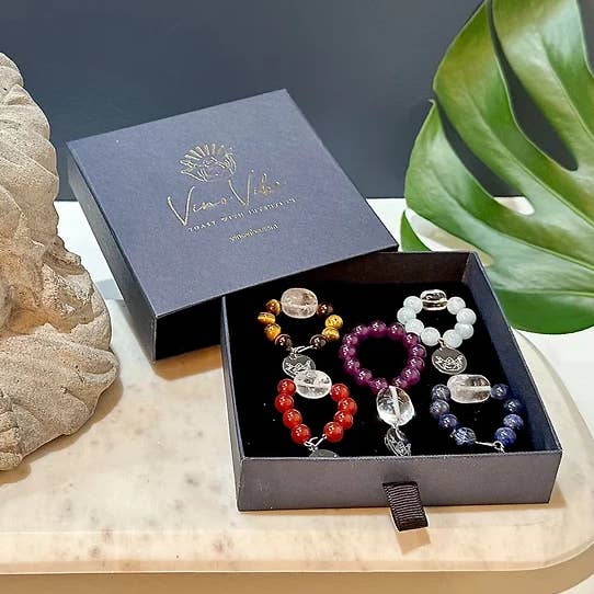 Collezione di feste curata «Revive and Thrive» per la vendita all'ingrosso da parte di Vino Vibe