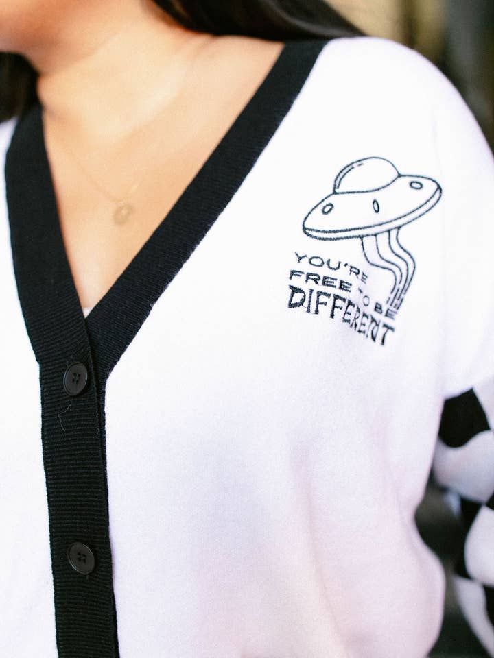 Taby Originals - Vendita all'ingrosso Cardigan - Donna - TABY ORIGINAL: Cardigan Free To Be Different (XS-5X) ***17