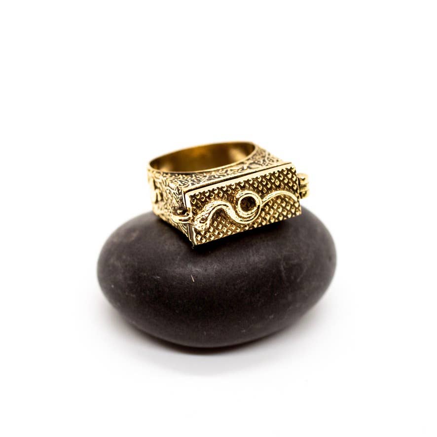 Baizaar - Wholesale Cocktail/Statement Ring - Brass Serpent Poison Ring