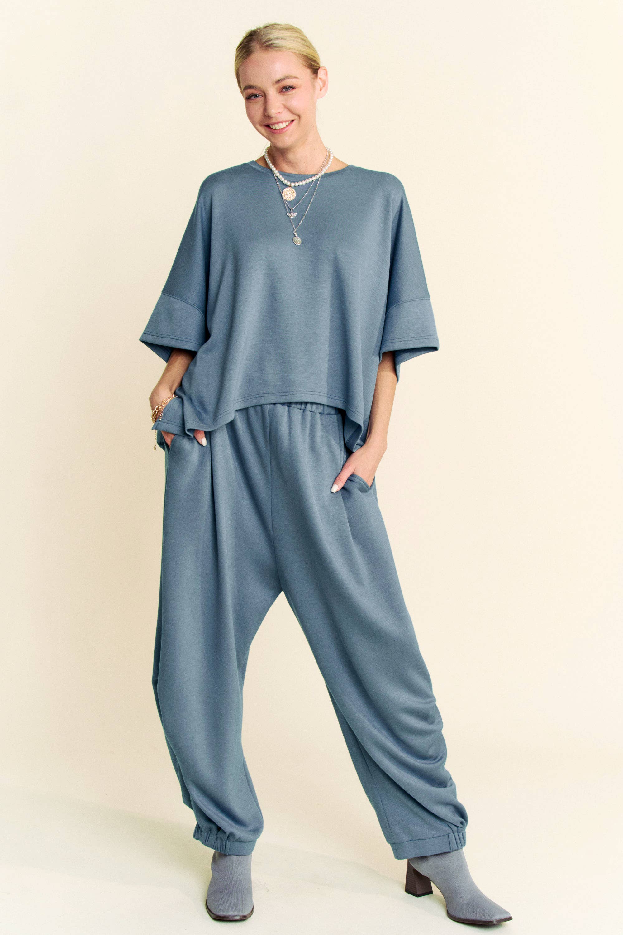 Davi & Dani - Wholesale Top & Pant Set (NOT Loungewear) - Women's - SOLID FLOWY TOP WITH ELASTIC WAIST BAND PANTS SET12