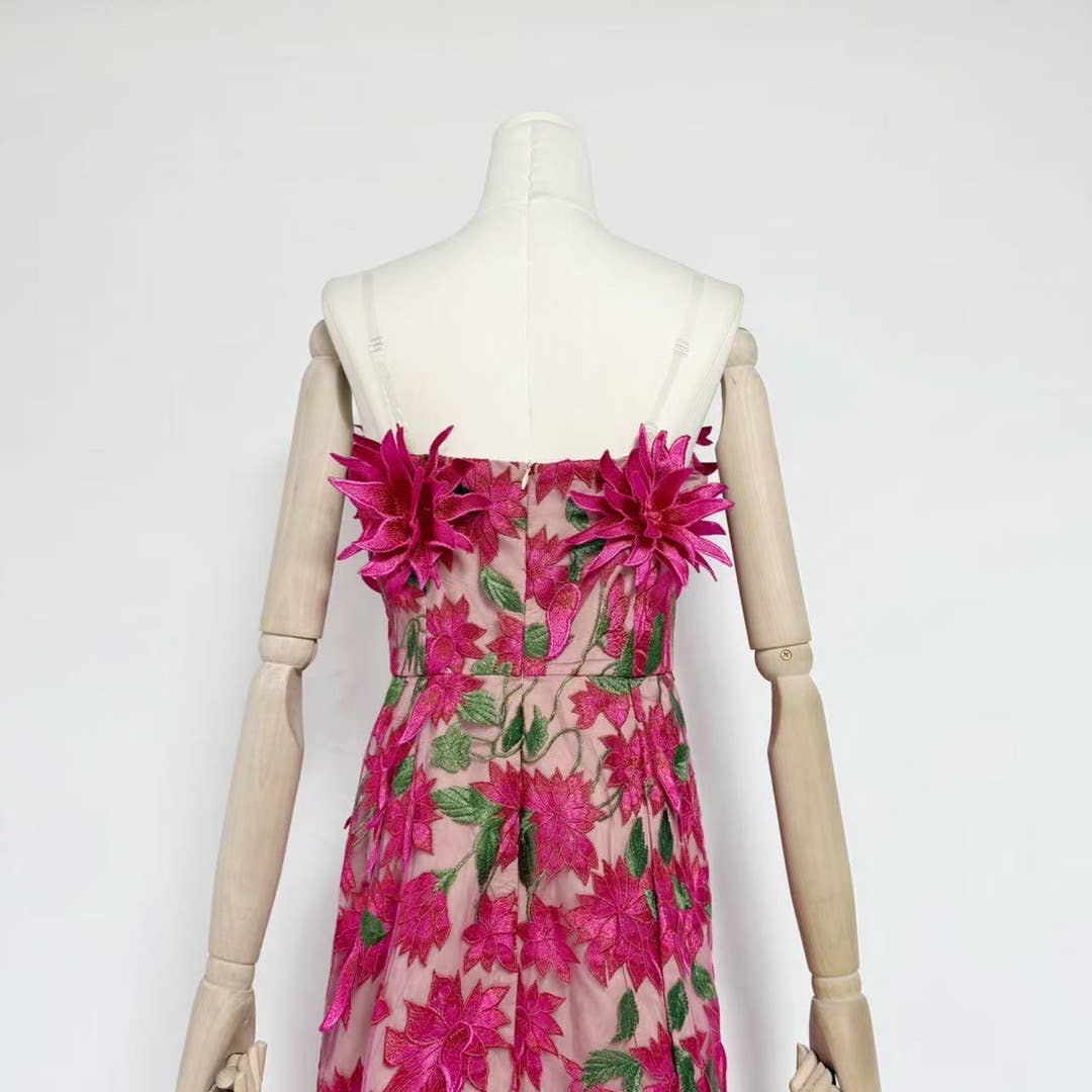 Productseeker - Vente Robe – femme - Robe d'été élégante en maille avec broderie 3D et bustier tube16