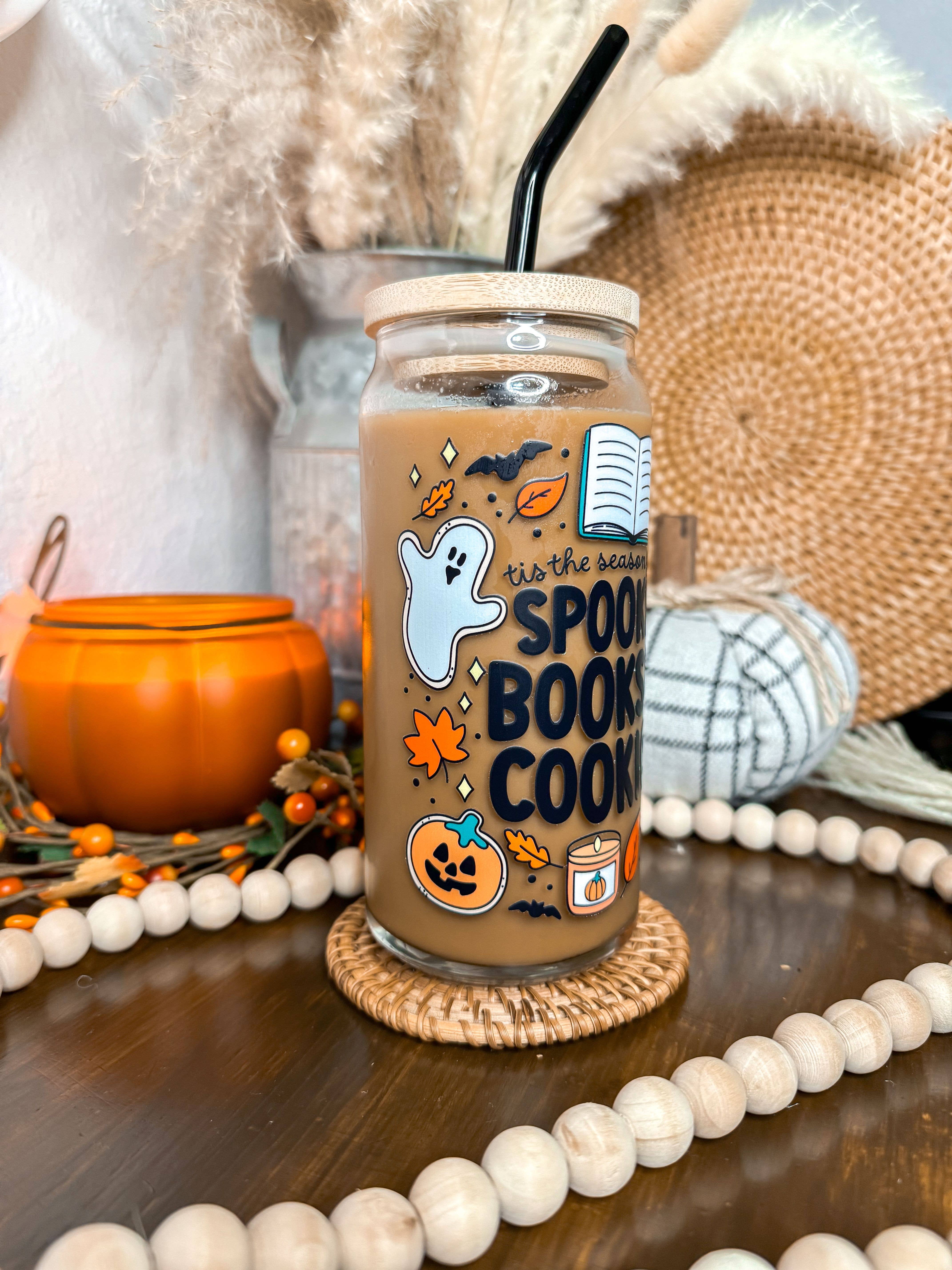 Curly Tailed Designs - Wholesale Drinking Glass/Cup - Spooky Books & Cookies 16oz & 20oz Halloween Glass Cup8