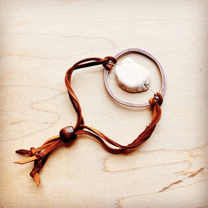 Weißes Türkis-Armband mit verstellbaren Bändern 010h für den Großhandel von The Jewelry Junkie