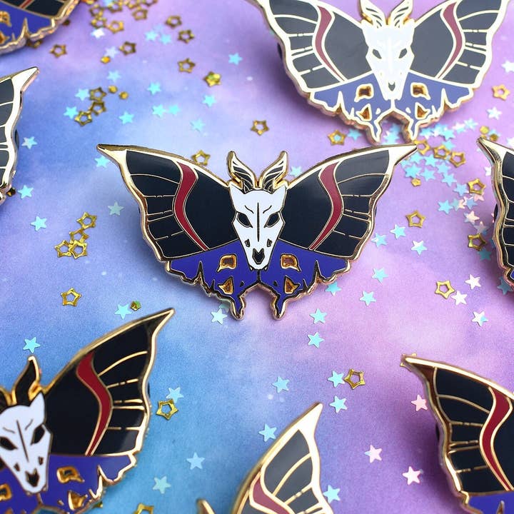 The Moonborn - Vente Épinglettes/boutons - Épinglette en forme de papillon, dieu olympien, mythologie grecque, Hadès