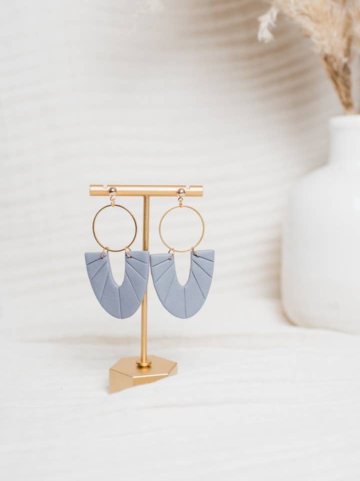 Lavender Sunrise Dangles por atacado de Rielle & Co.