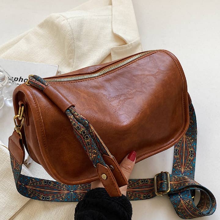 42POPS - Vendita all'ingrosso Tracolla - Donna - Borsa a tracolla con cerniera e motivo a tracolla.4