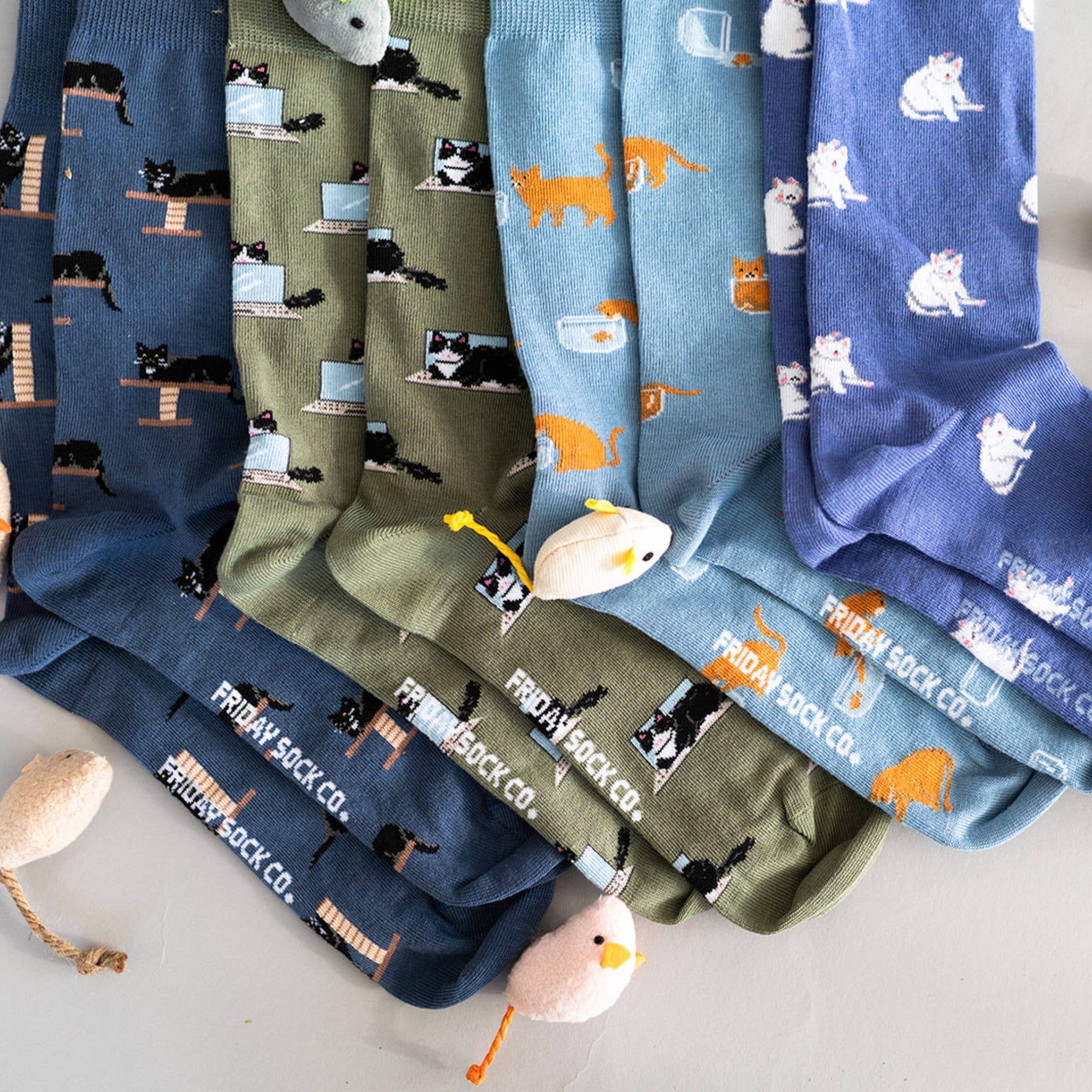 Friday Sock Co. - Wholesale Socks - Men's -  Men's Cat & Goldfish Mistmatched Socks2