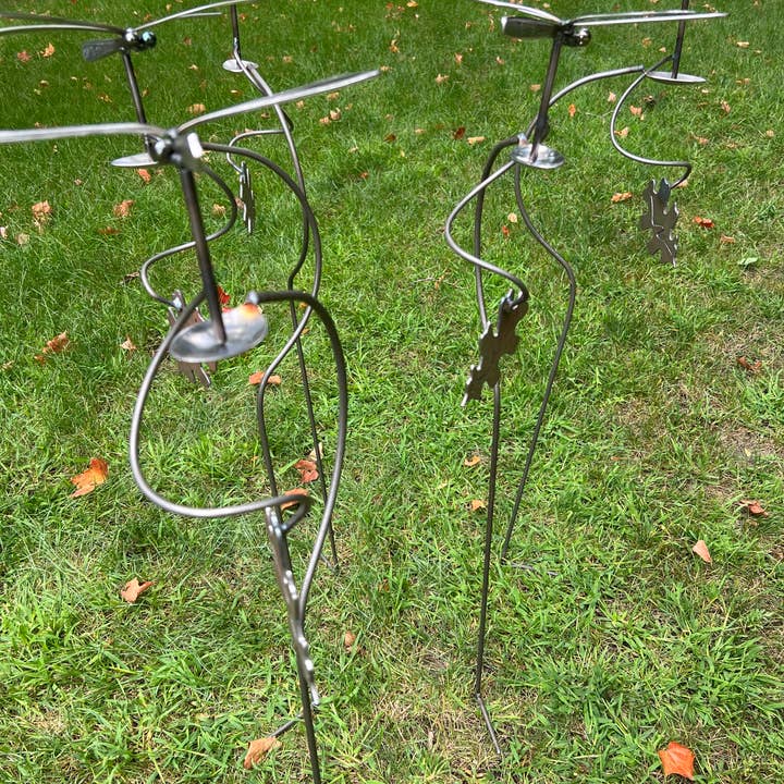 Pauls Metal Petals – Engroshandel Have/havestolpe – Enkelt Dragonfly - Egeblad - Havepæl3