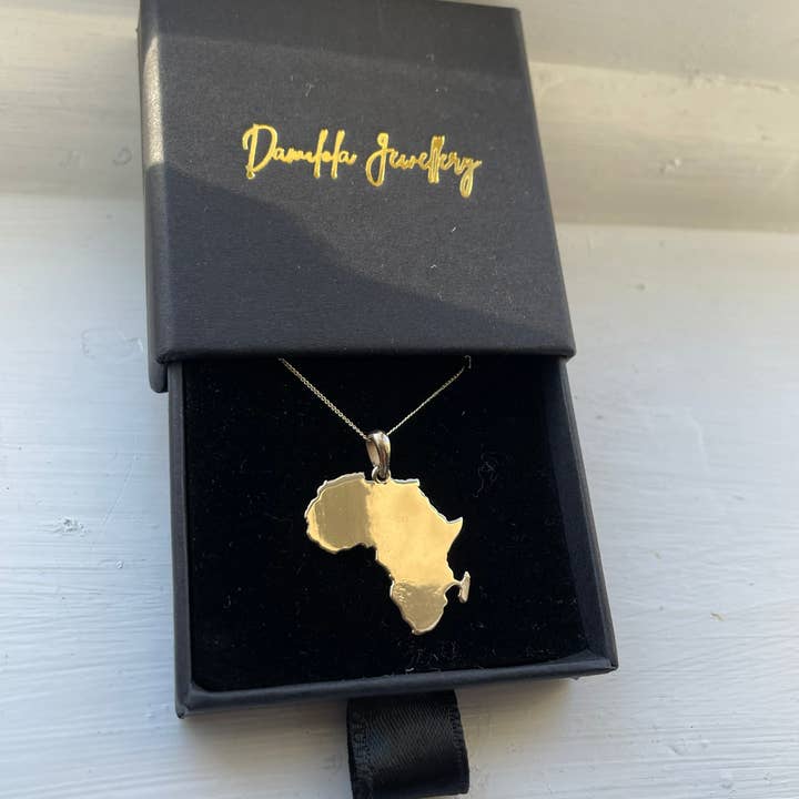 Collier Pendentif Afrique en Or 9ct & Argent 999 pour la vente par Damilola Jewellery
