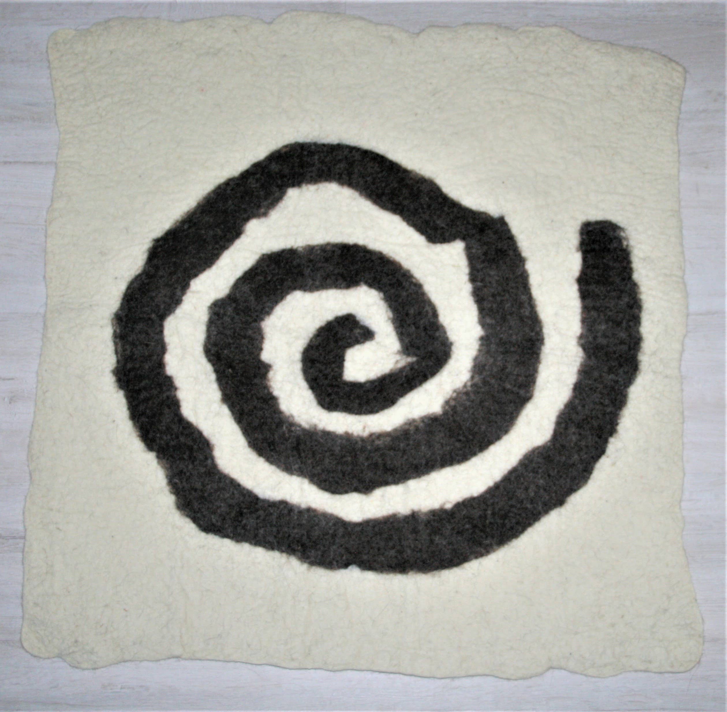 herzundhund – Großhandel Haustierdecke – Hund – Dicke Hundedecke aus Bio-Wollwalk weiß1