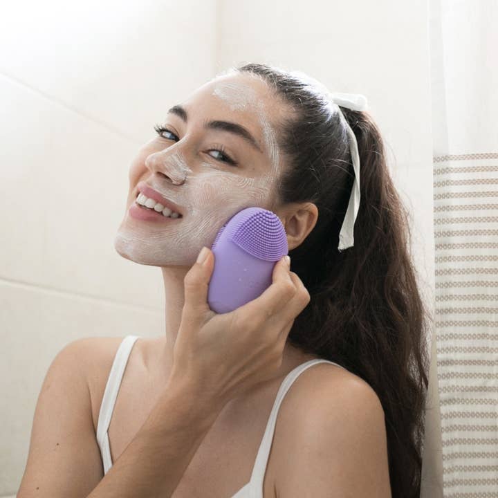 Fancii - Wholesale Electronic Skincare Device - Isla Sonic Facial Cleansing Brush, Silicone