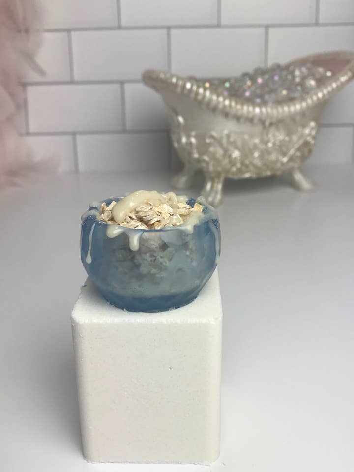 3D Oatmeal Bath Bomb for wholesale by Honeycat Cosmetics