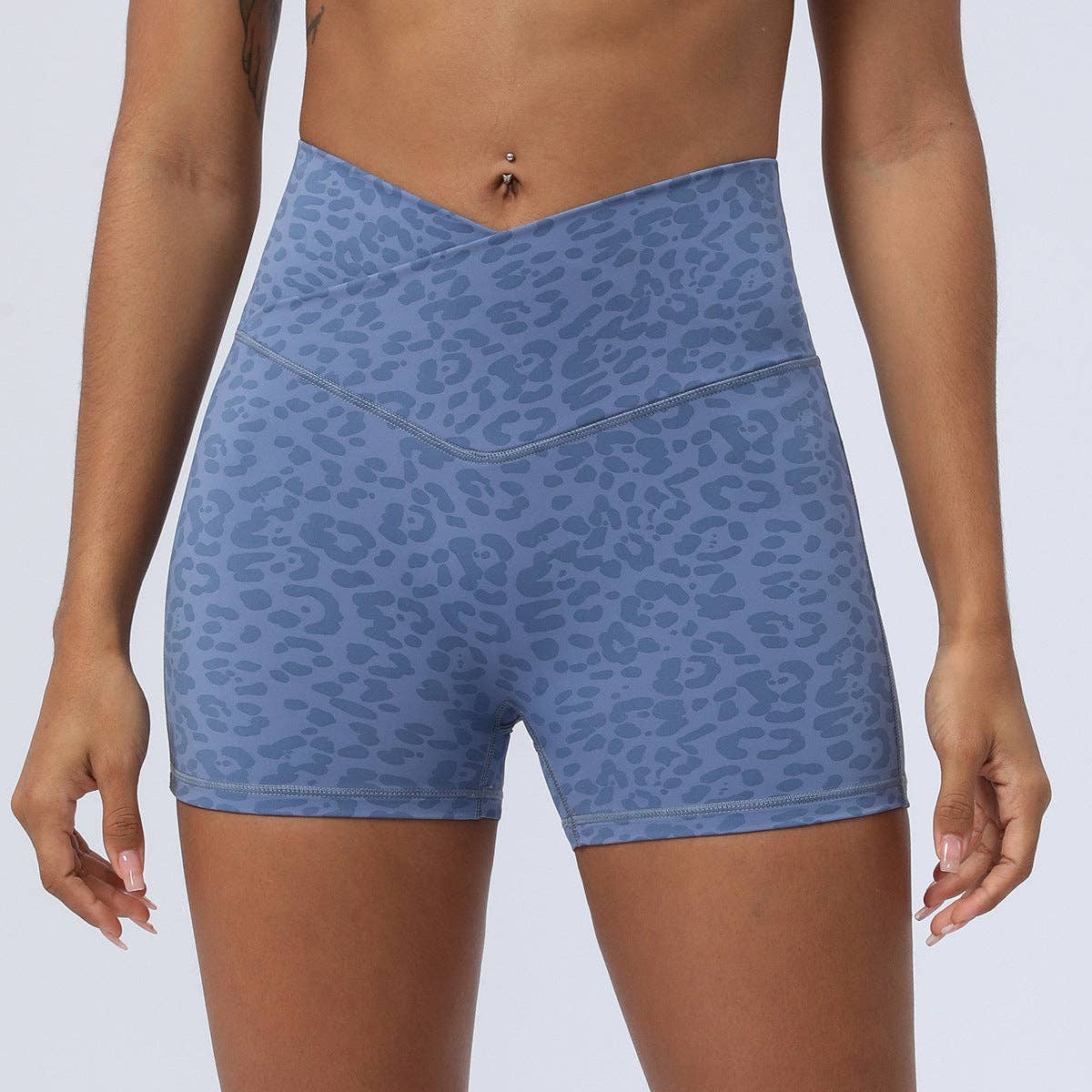 WONDERXFANS - Wholesale Korte sportbroek - Dames - Bil-verhogende yogashorts met luipaardprint3