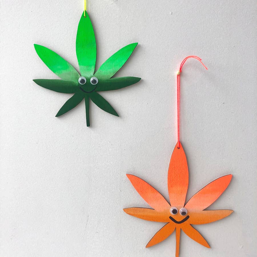 Cosmic Peace Studio - Wholesale Wall Accent - BEST BUDS WALL CHARM2