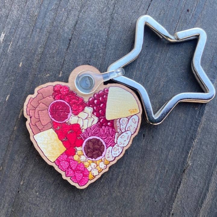 Porte-clés cœur en charcuterie | Porte-clés Saint-Valentin | Lovecore Art | Porte-clés en bois | Cadeau mignon d'anniversaire de Saint-Valentin | Porte-clés pour la vente par Tara Sullivan