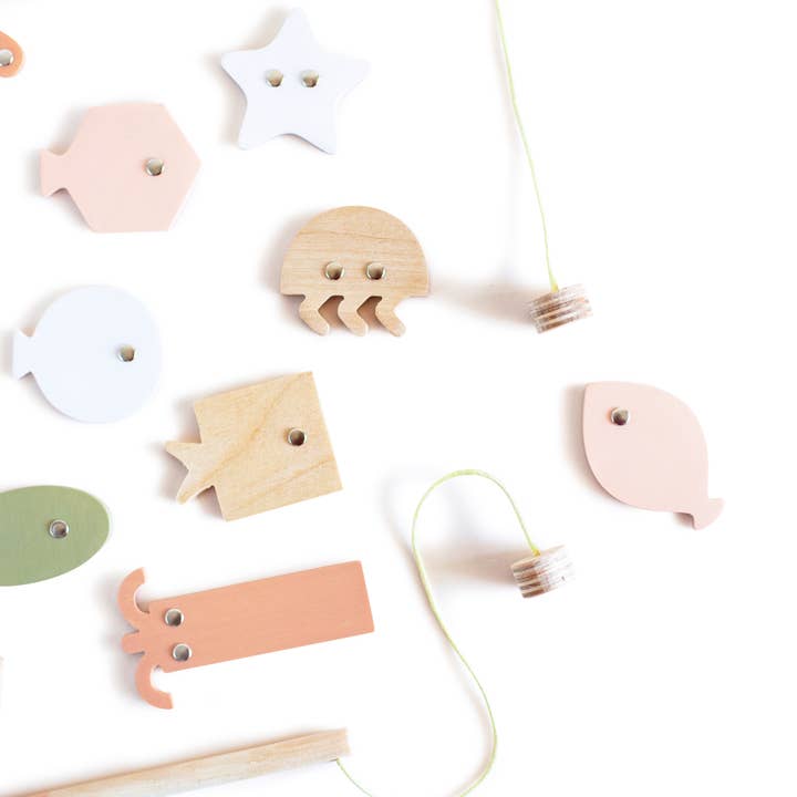 Babai – Großhandel Holzspielzeug – Kinder – Holz Angelspiel mit Magneten – Geometrische Fische1