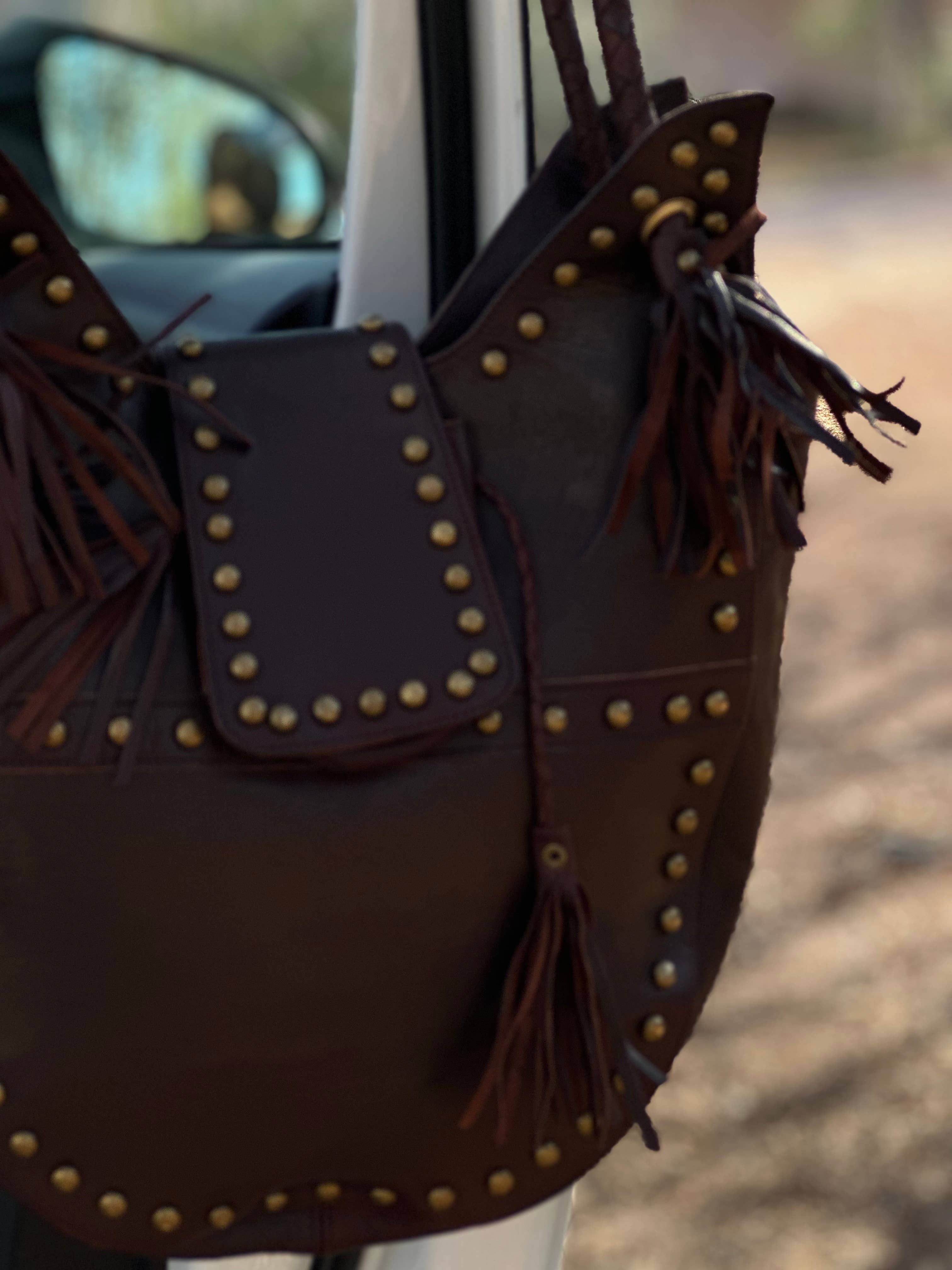 Berberwoolrug – wholesale Shoulder bag – women's – Handmade fringe Brown Leather Hobo Bag, Chic Shoulder Purse 1