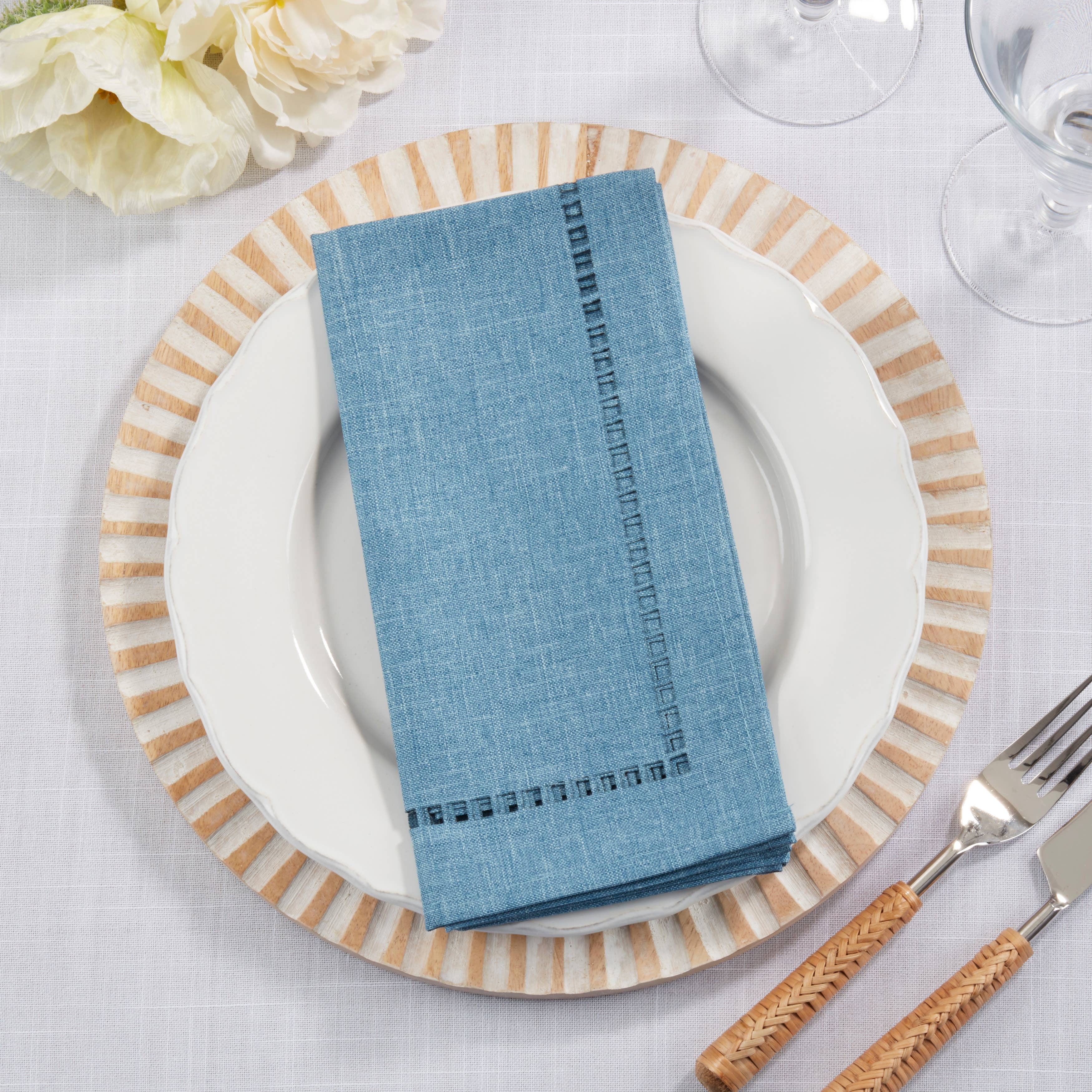 Saro Lifestyle – wholesale Dinner & cloth napkin – Laser-Cut Hemstitch Napkin14