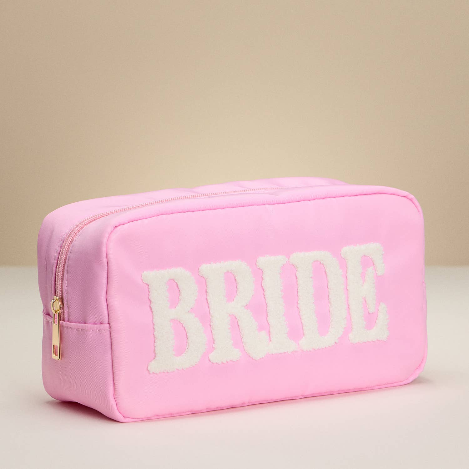 Lilla Haven - Vendita all'ingrosso Borsa per trucchi/cosmetici - Borsa da viaggio in nylon con patch "Bride" o "Mrs", "Glow" o "Glam"7