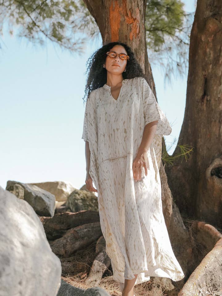 Mantis Kaftan - Zand voor wholesale door Naylila