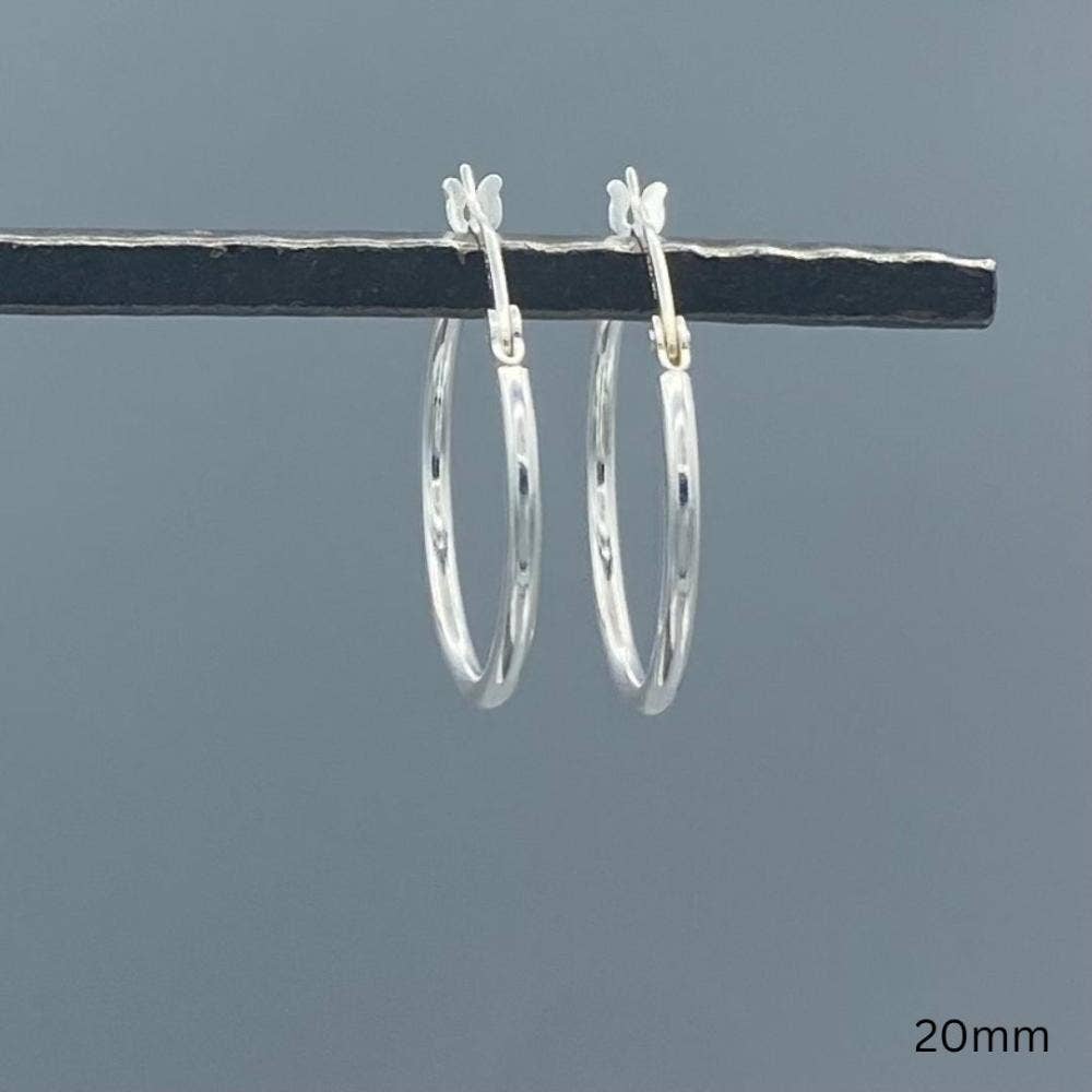 Something Silver - Vendita all'ingrosso Orecchini a cerchio - Orecchini a cerchio con chiusura francese in argento sterling da 1,5 mm5