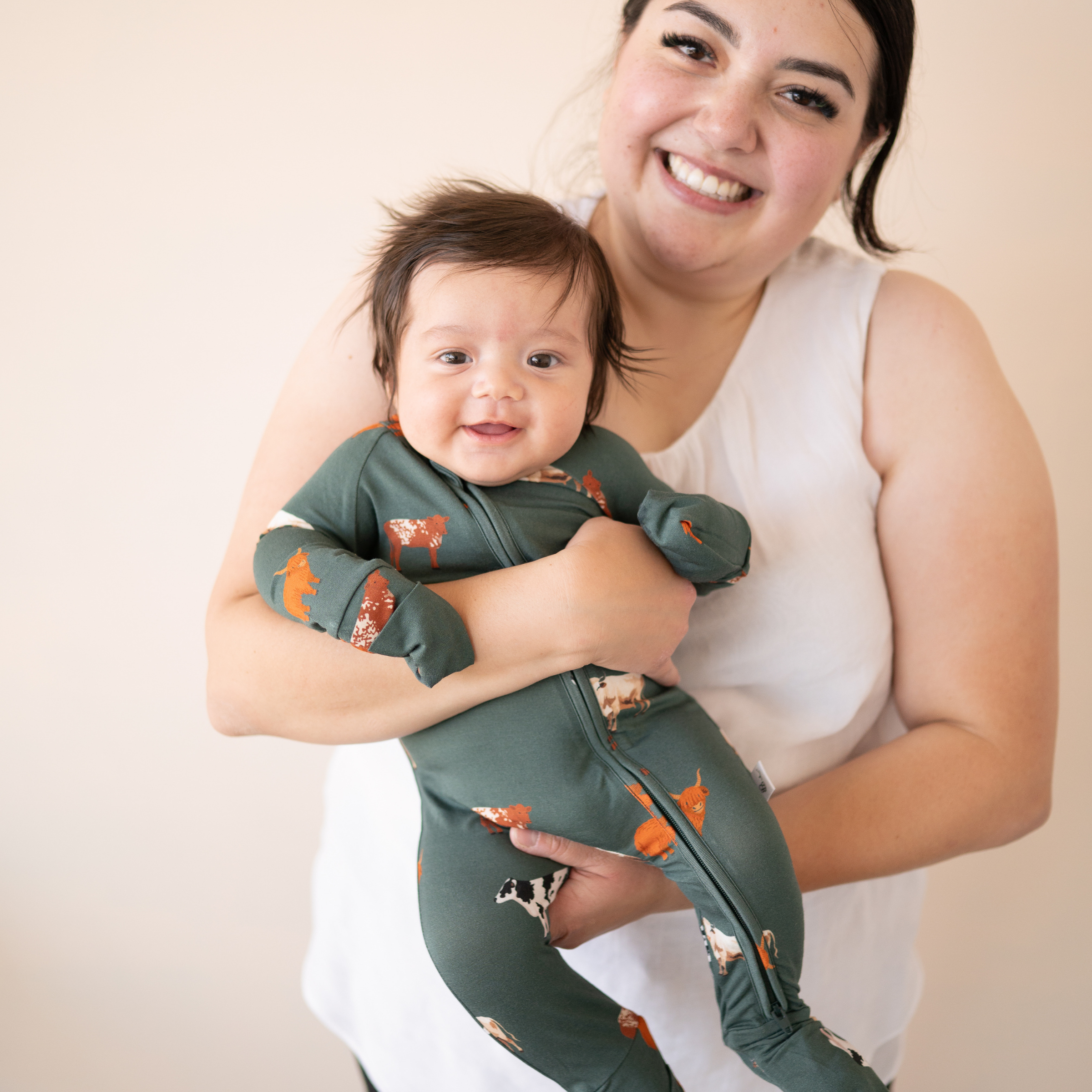 bug + bean kids - Wholesale Jumpsuit - Baby - Bamboo Zip Convertible Romper – Green Cow Baby Pajamas2