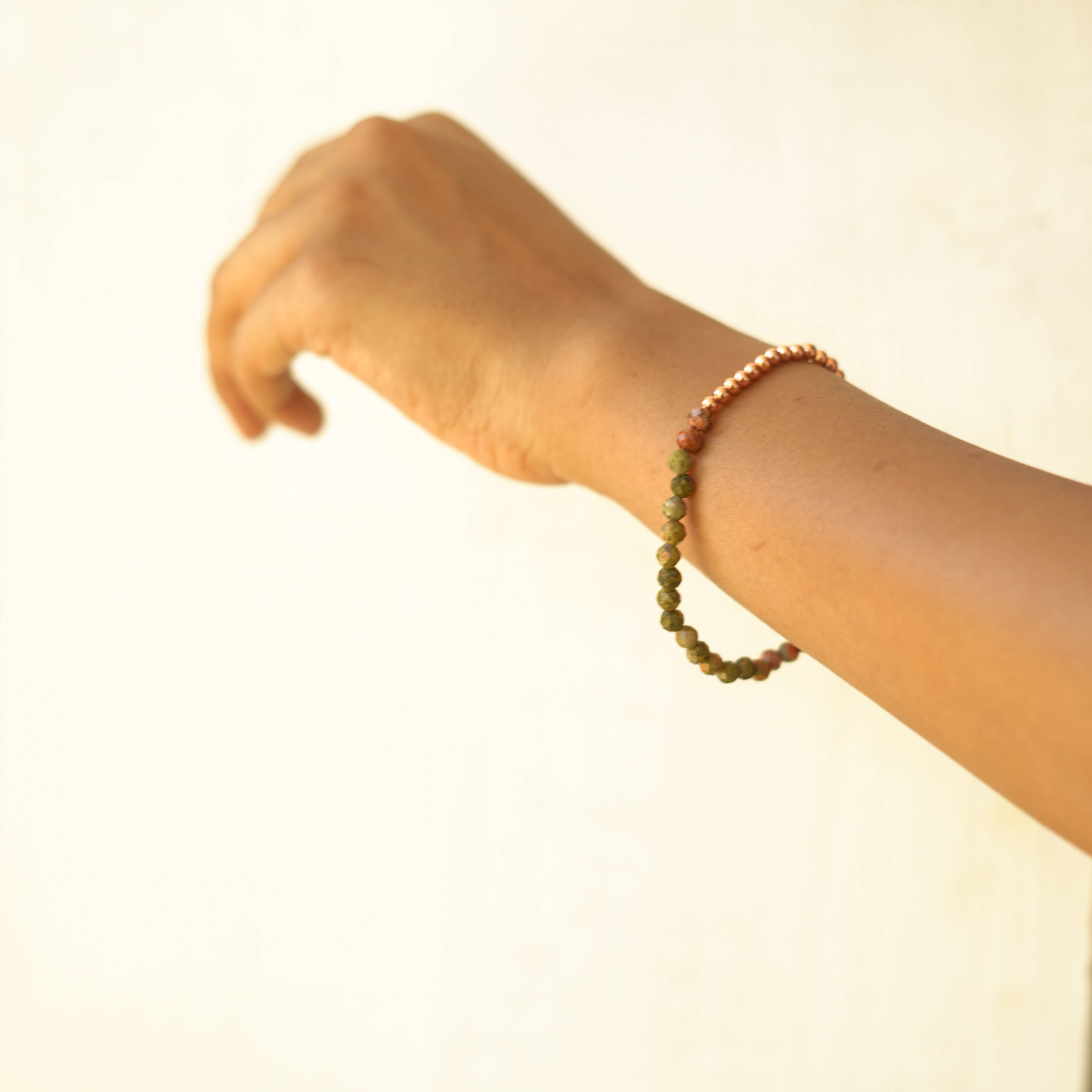 The Blue Yogi - Vendita all'ingrosso Bracciale con perline - Perle in unakite sfaccettate, delicate ed eleganti, più un2