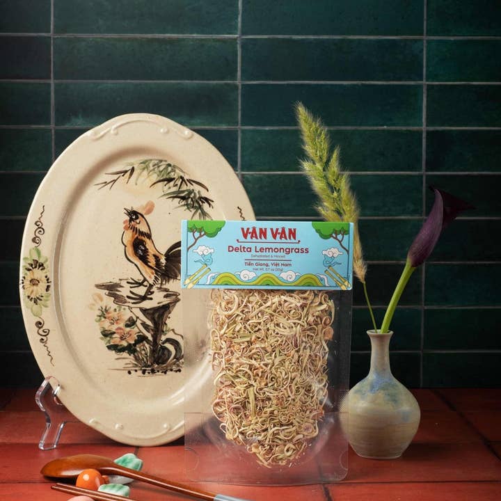 Vân Vân - Wholesale Herbs - Delta Lemongrass Dried Herb - Single-Origin1