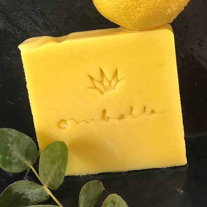 Savon naturel Ombelle La Côte d'Azur au citron, cuit à froid pour la vente par Ombelle