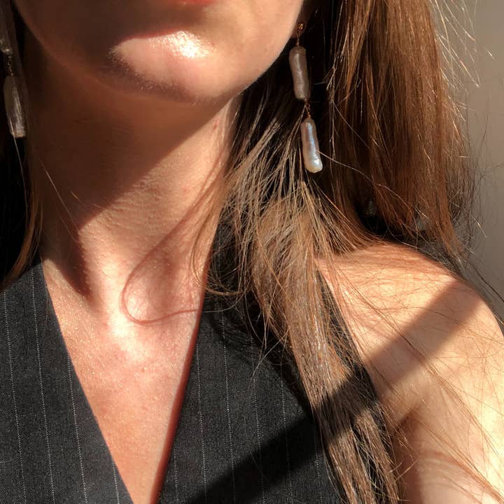 Christine Elizabeth Jewelry – Großhandel Ohrhänger – Doppel-Biwa-Perlen-Ohrringe