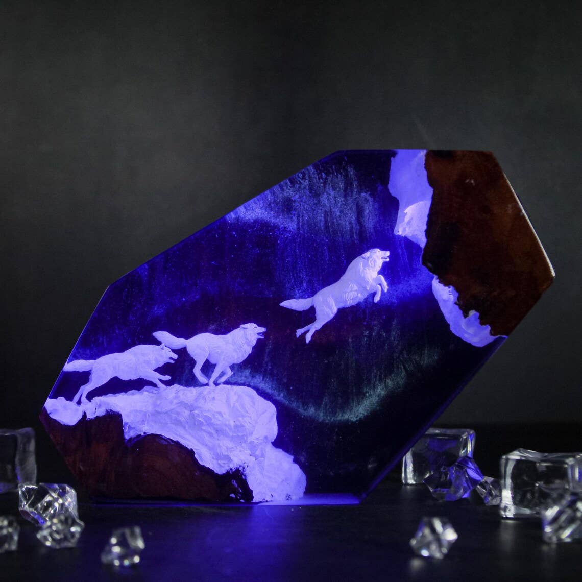 Merchemy - Wholesale Night Light - Wolf Resin Epoxy Night Light Lamp Animal Lovers Gift4