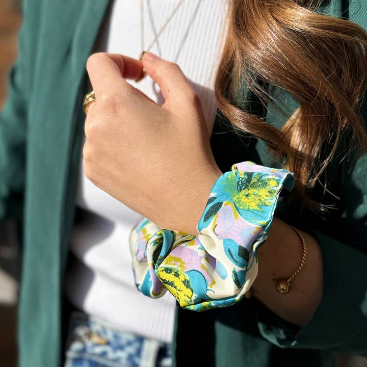 Laure Derrey – Scrunchie - Mulher por atacado – Chouchou MAEVA / poliéster estampado floral verde e turquesa
