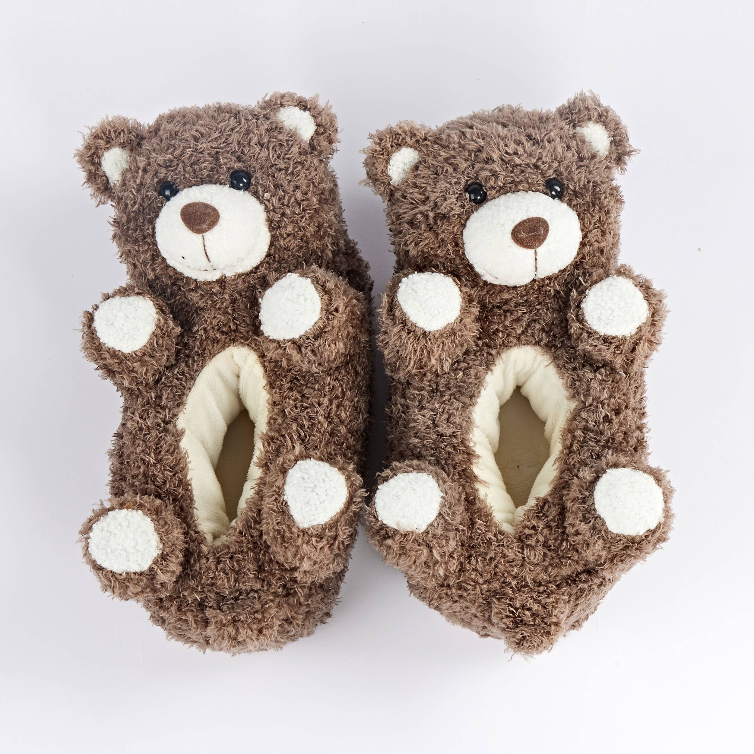 Oooh Yeah/Sock It Up/Oooh Geez Slippers – wholesale Tofflor - Barn – Mocha the Bear | Barnens söta fluffiga mysiga halkfria tofflor2