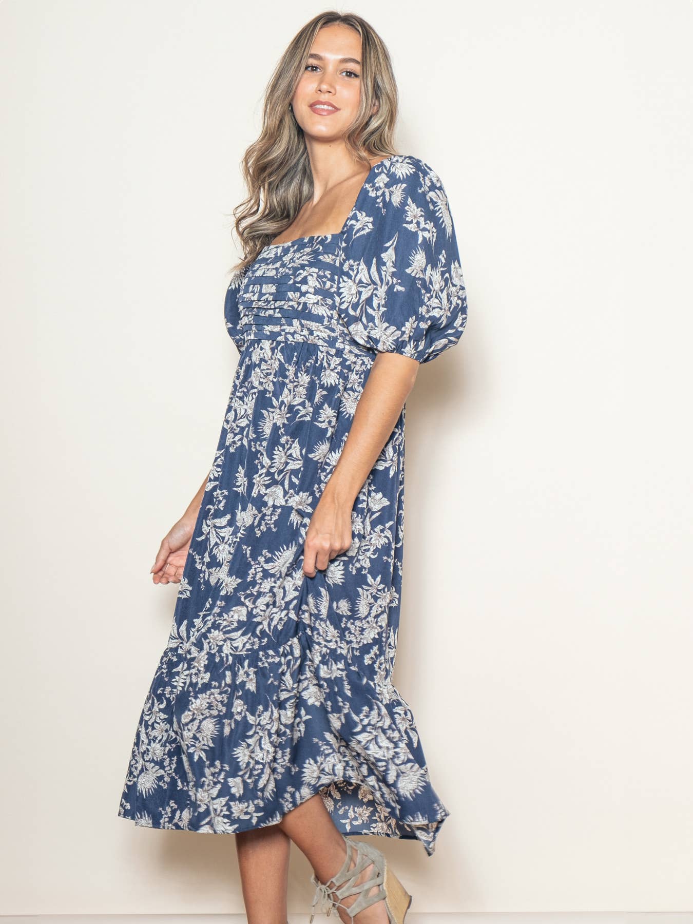 Elloh Collection - Wholesale Dress - Women's - Romantic Bubble Sleeve Pleated Midi Dress with Pockets7