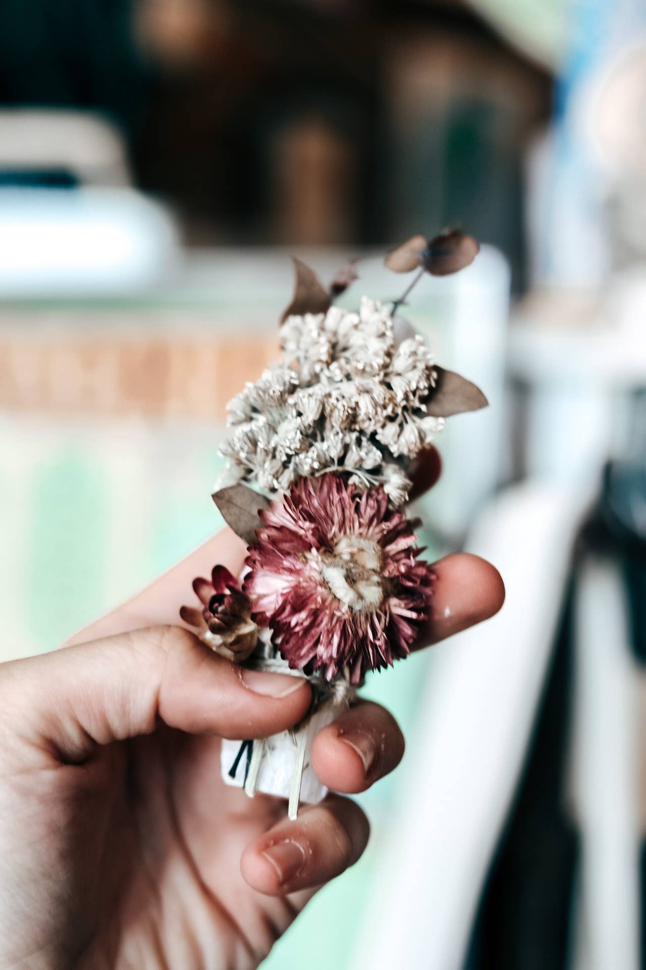 Andi Aesthetics - Wholesale Meditation Supplies - Selenite Flower Wand6