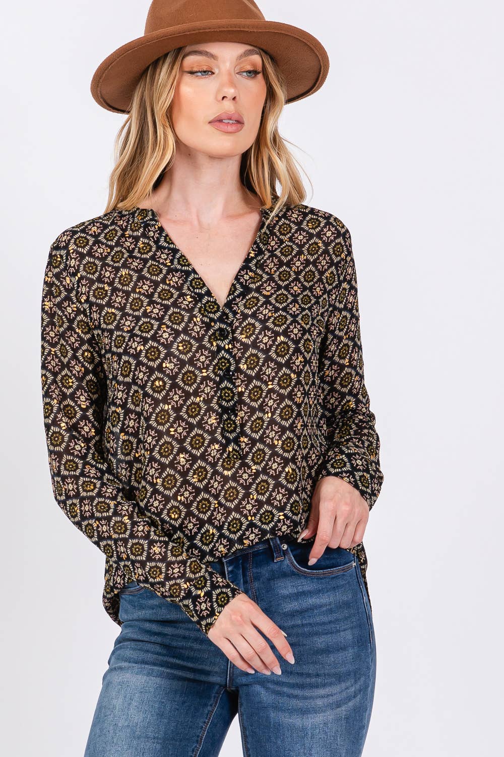 Sage + Fig - Wholesale Blouse - Women's - MULTI DIAMOND PRINT BLOUSE (ST71039) 1