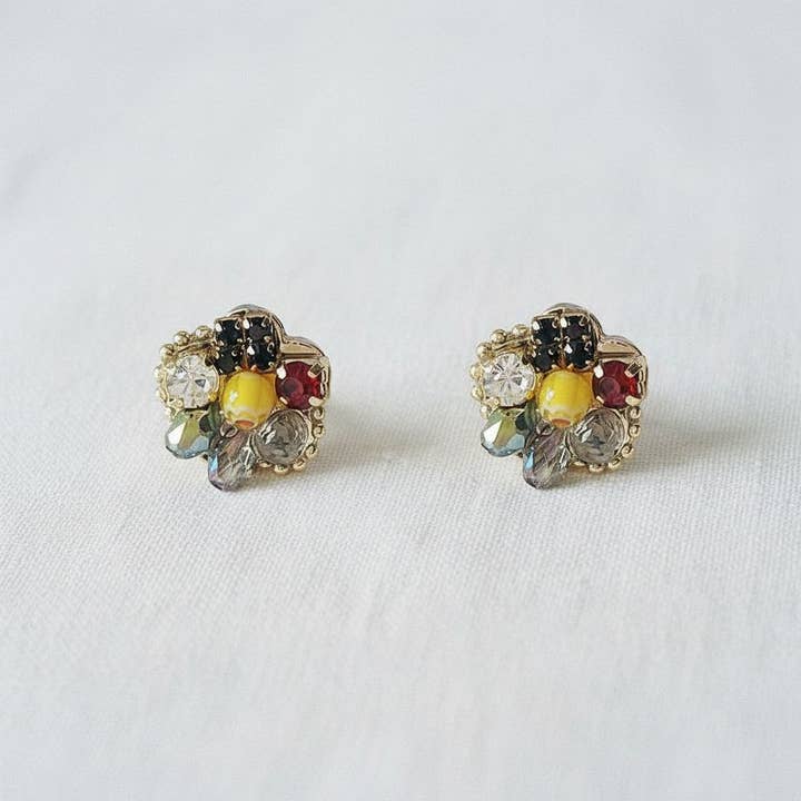 Micro-Set Cubic Zirconia Flower Stud Earrings for wholesale by Ellemadera