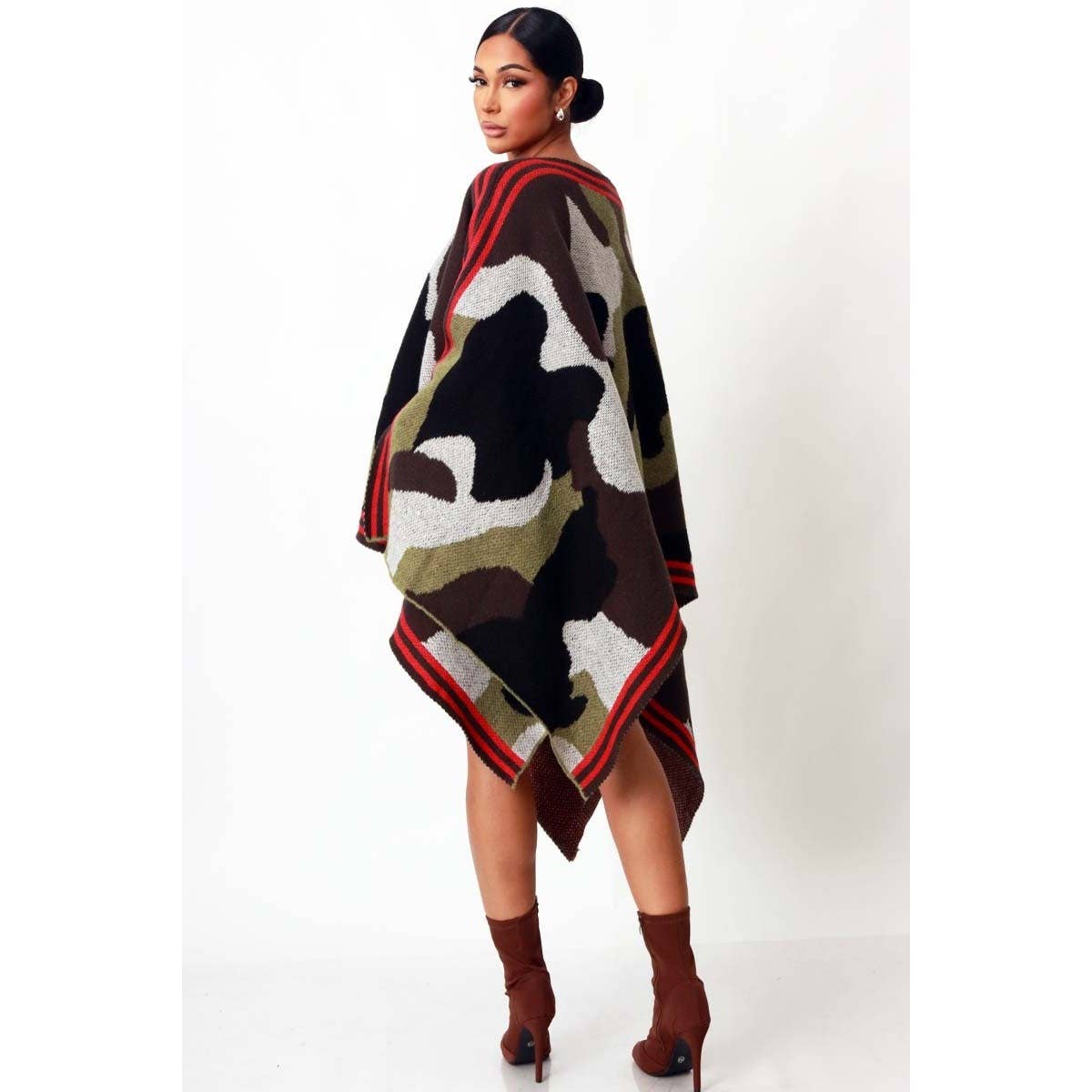 CAMUFLAJE Vestido de Chal con Estampado de Camuflaje de venta al por mayor en Faire5