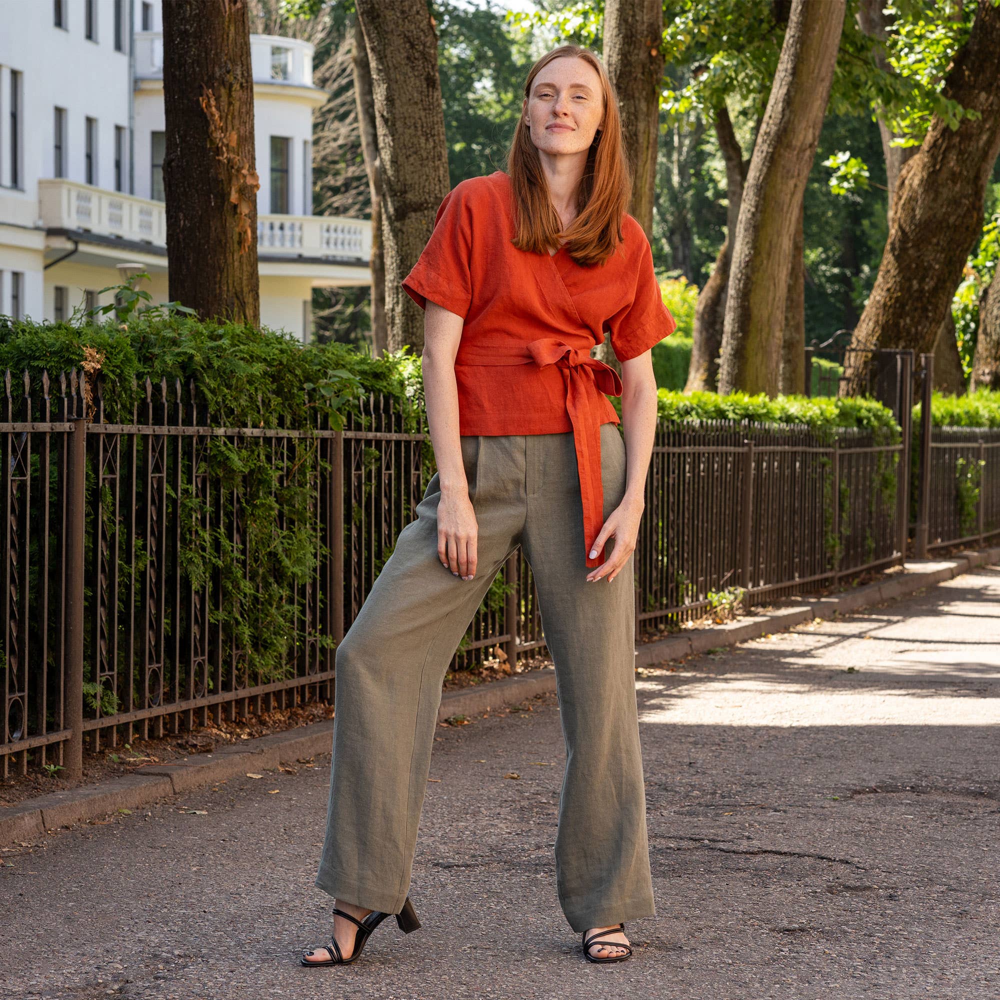 menique - Venta al por mayor Blusa - Mujer - Blusa kimono de lino Lila con cintura cruzada y manga corta2