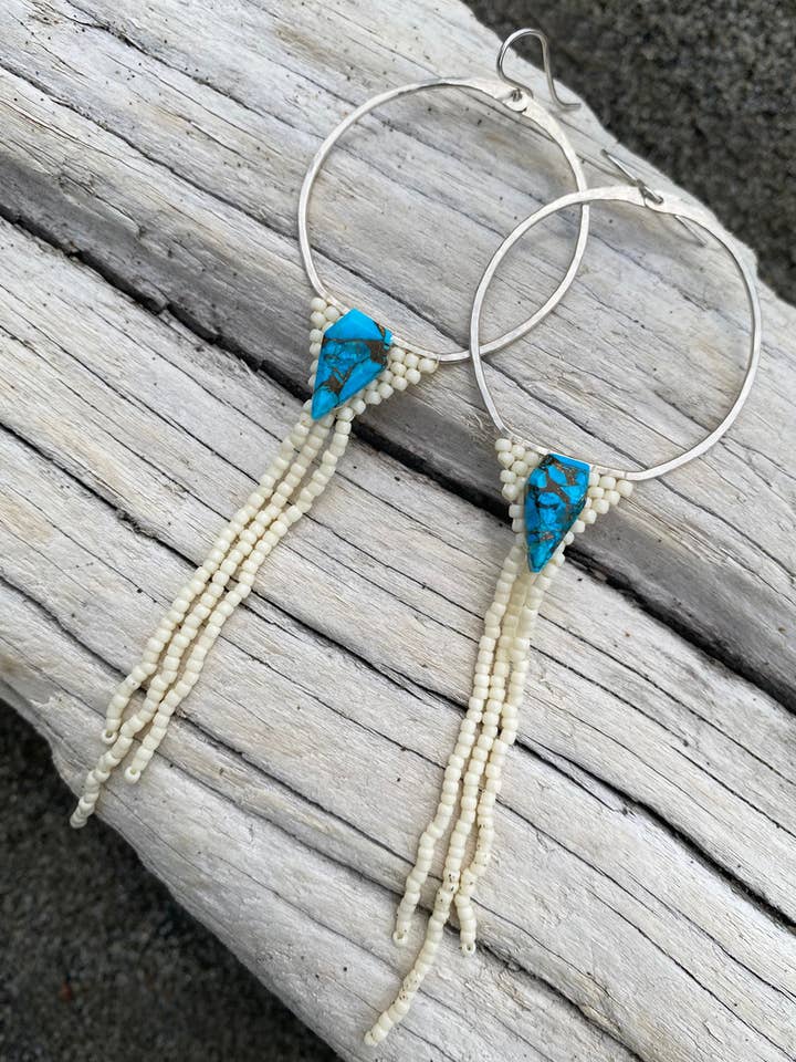 Boucles d'oreilles Stone Tail pour la vente par Naomi Star Designs