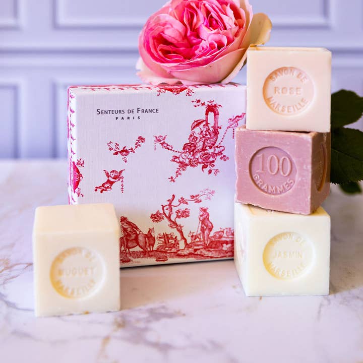 Set da 4 saponi profumati: rosa, mughetto, fico, gelsomino per la vendita all'ingrosso da parte di Senteurs De France