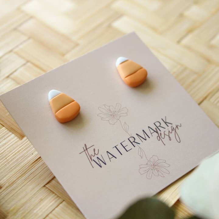Halloween Studs: Candy Corn for engroshandel hos The Watermark Design